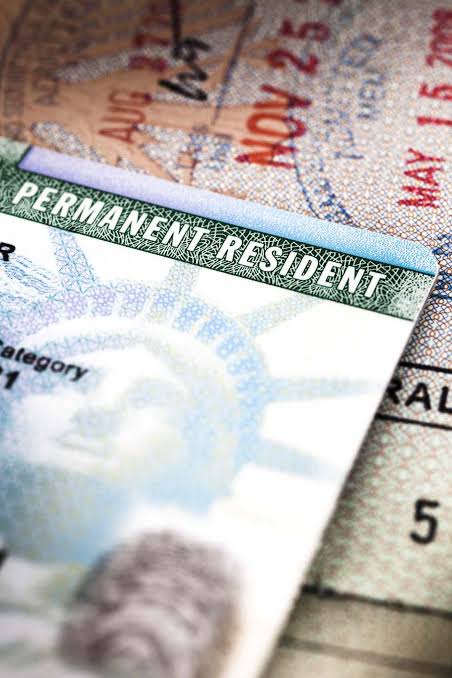 Reforma de 'Green Card' por Trabajo en EE.UU. Podría Afectar a Miles de Colombianos